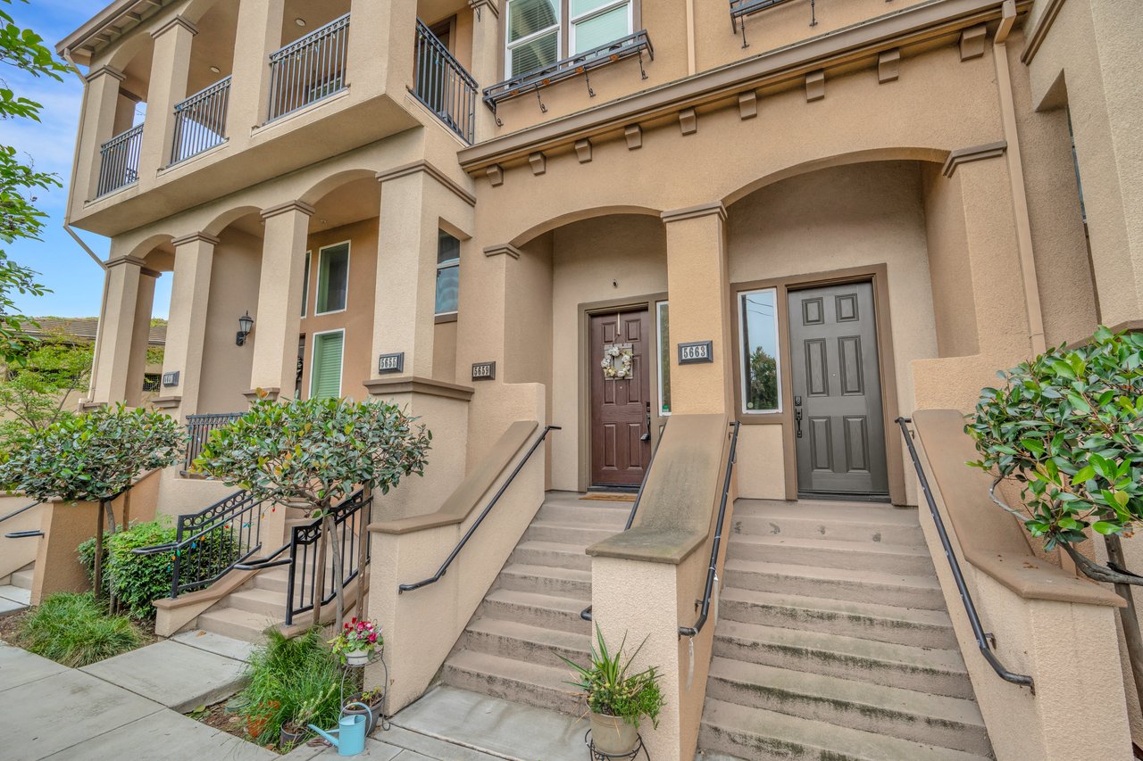 5659 Daylily St