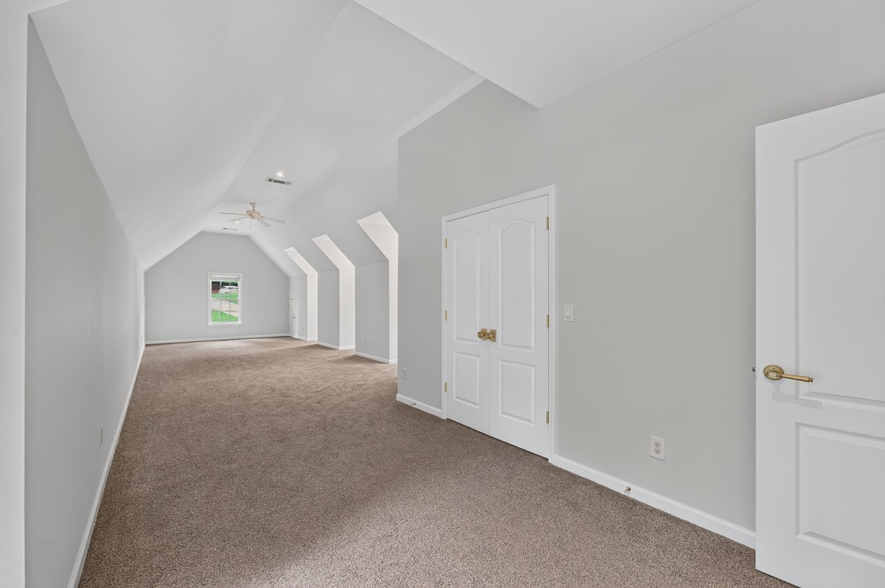 60 Gladwyne Ridge Drive