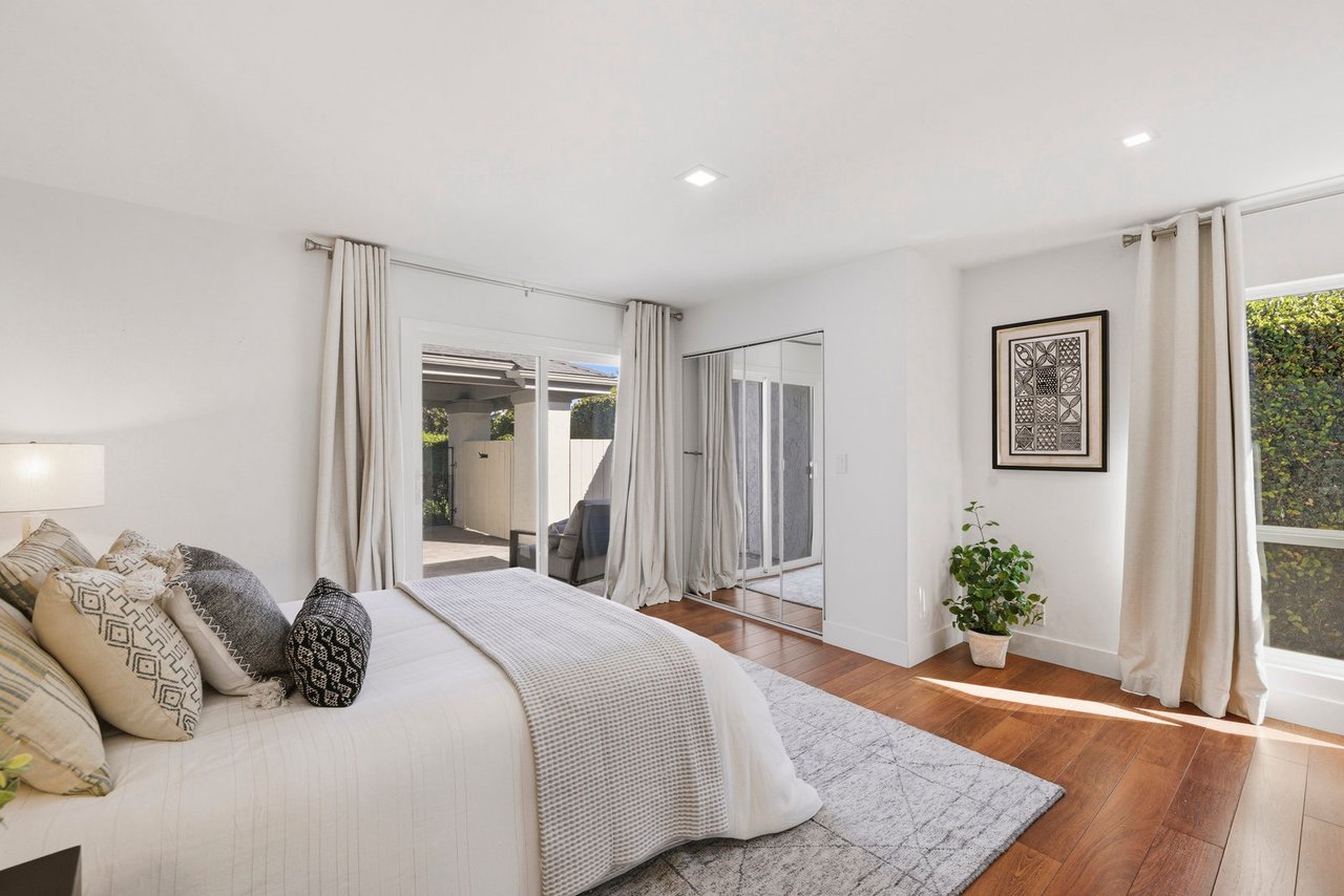 1541 Via Entrada Del Lago