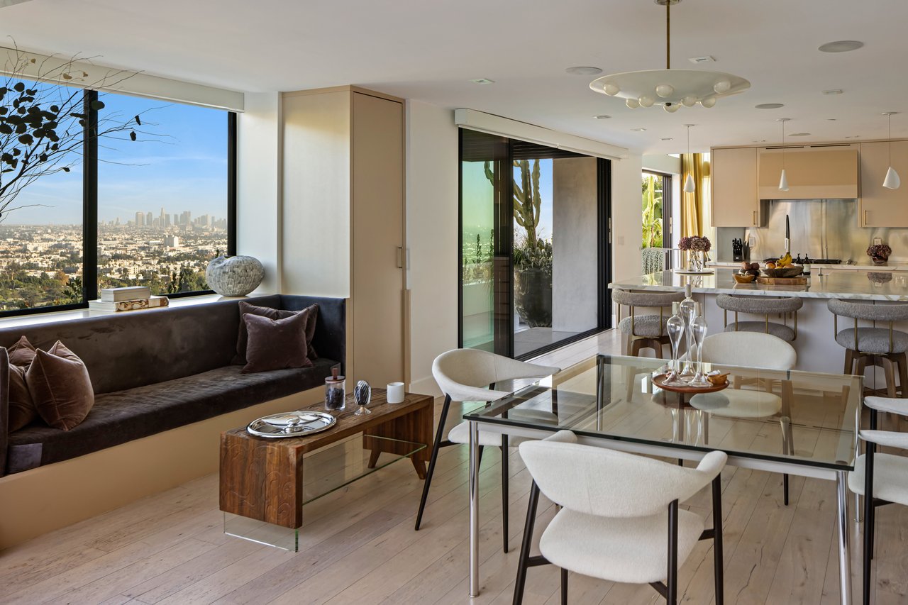 8080 Laurel View Dr, Hollywood Hills 