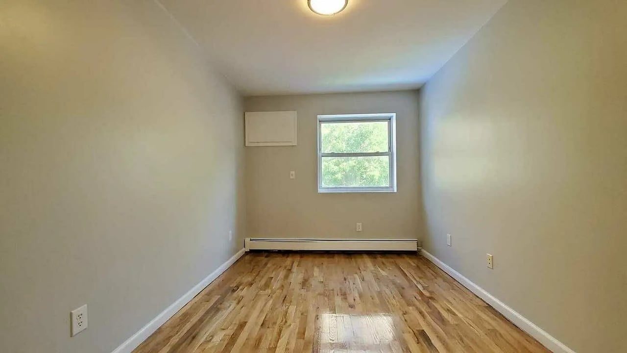 998 Jennings Street #1