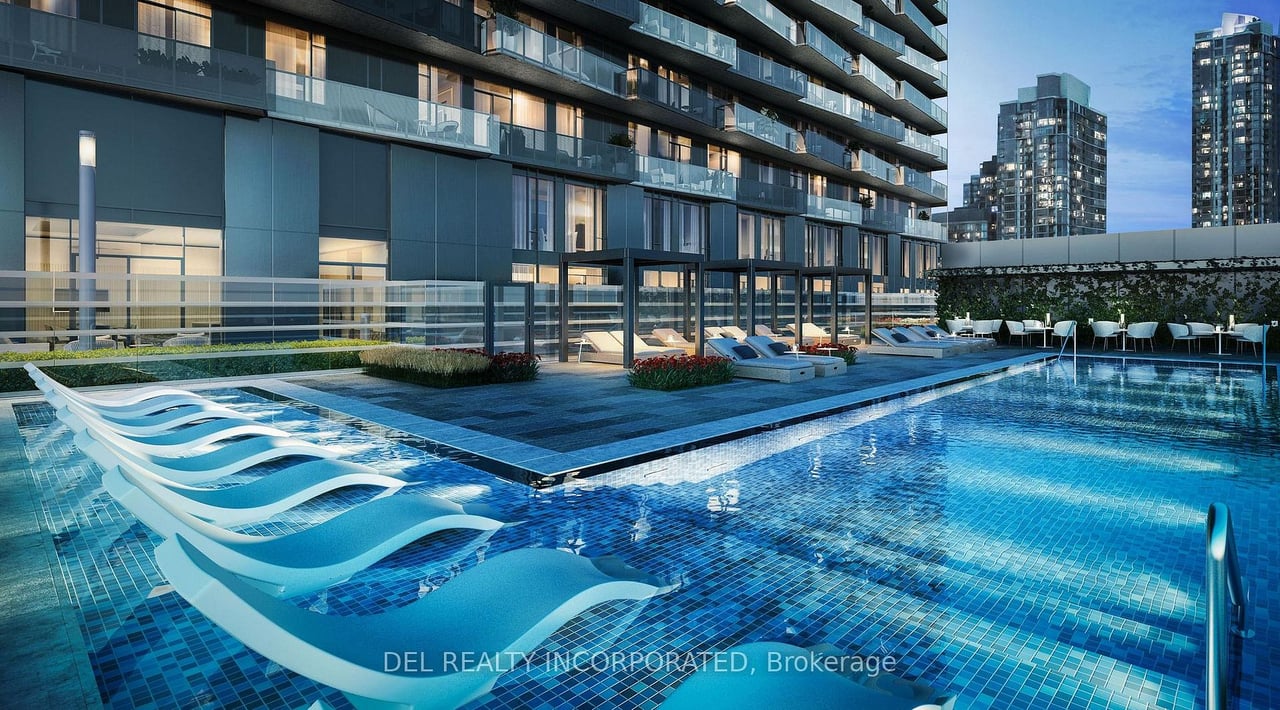 KING WEST'S PREMIER LUXURY COMMUNITY