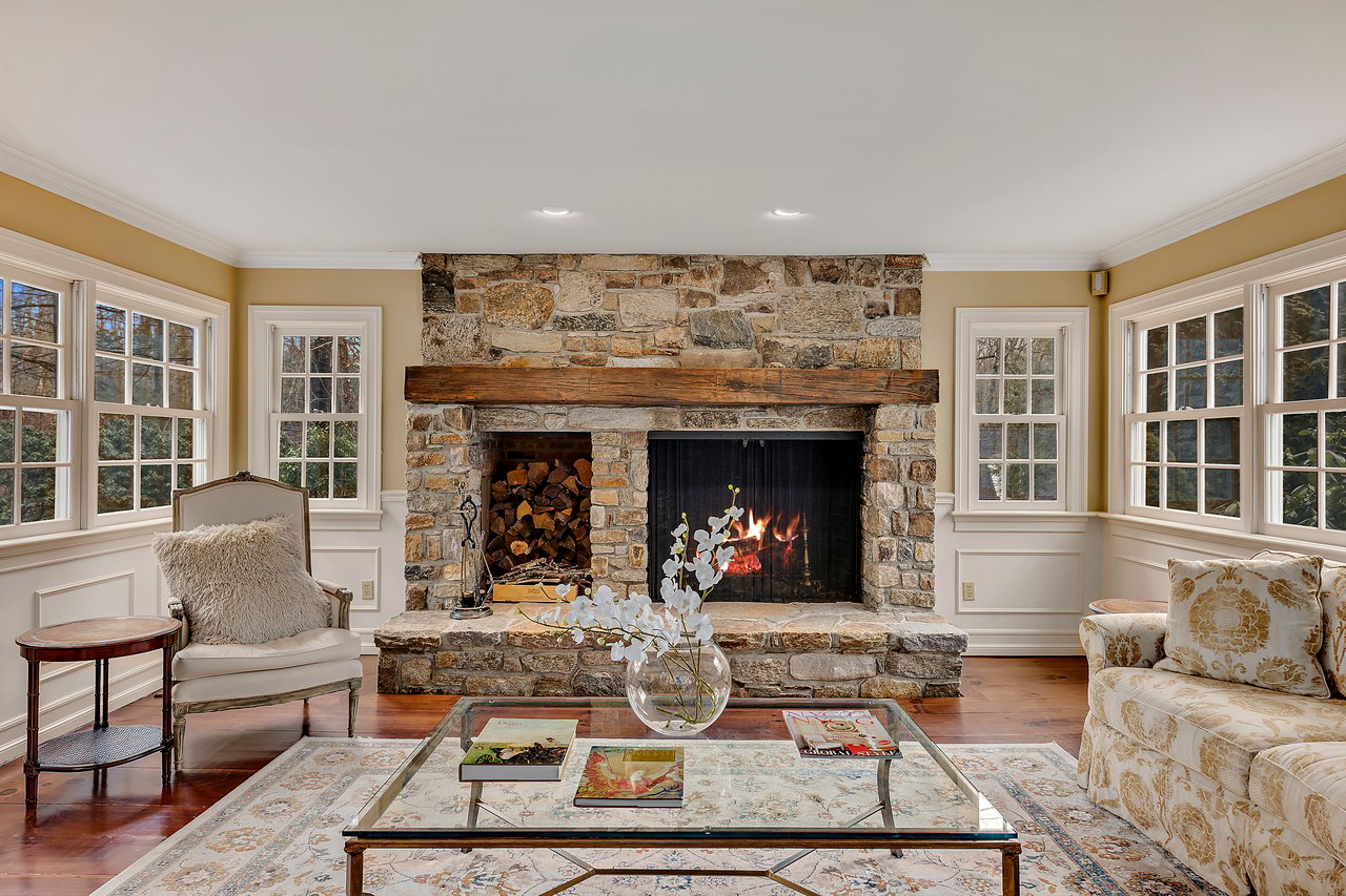 72 Old Mill River Road
