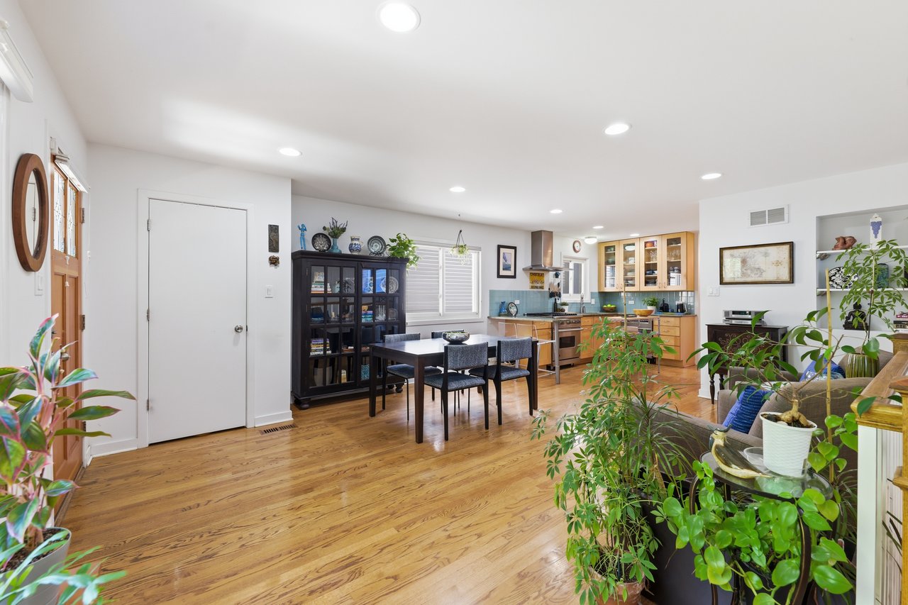 1429 W Huron Street
