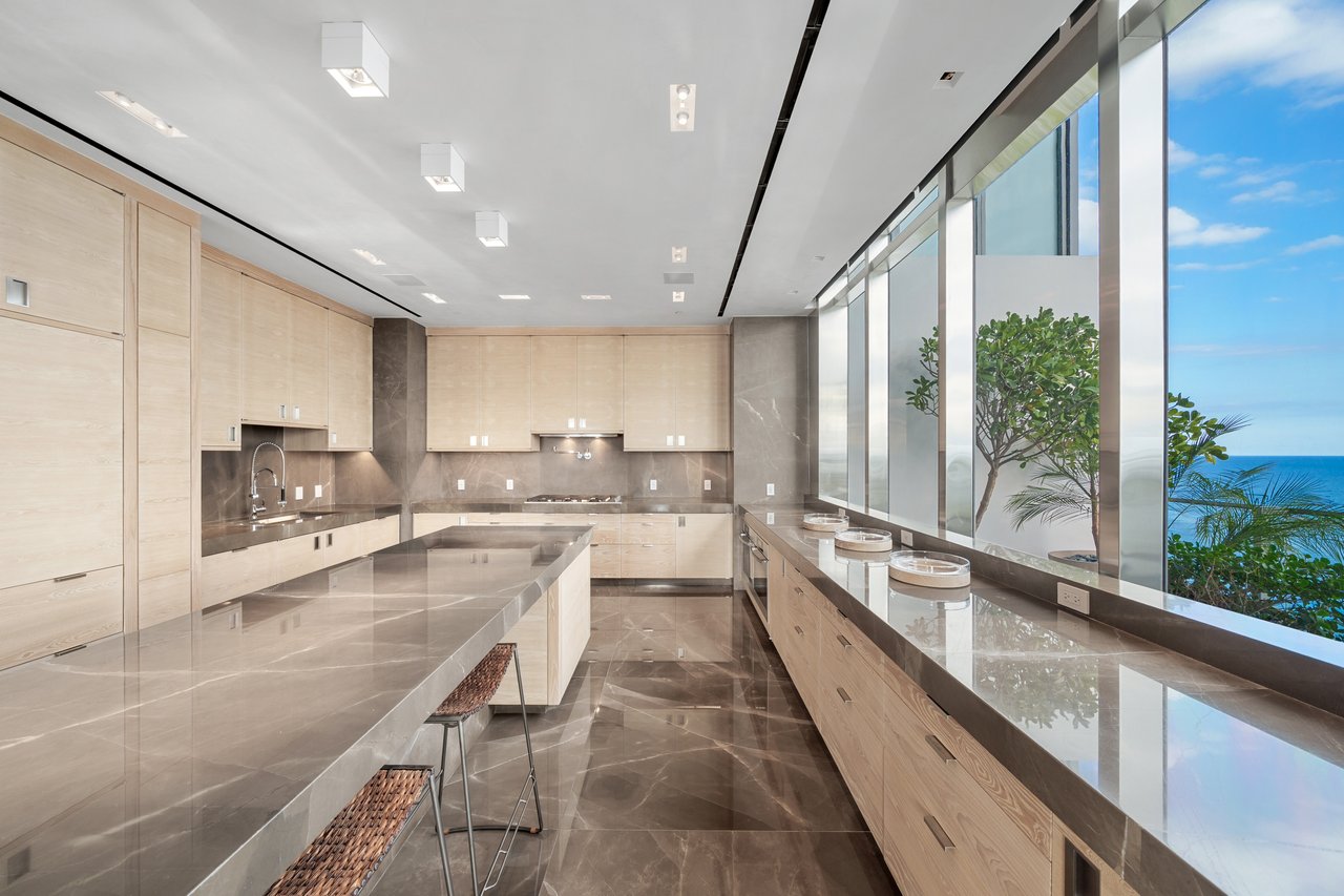 Apogee Penthouse