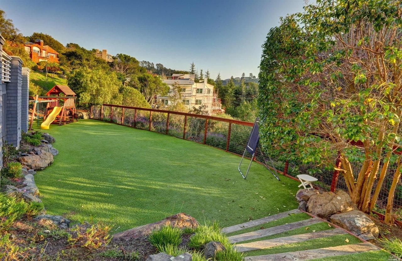 17 Turtle Rock Ct