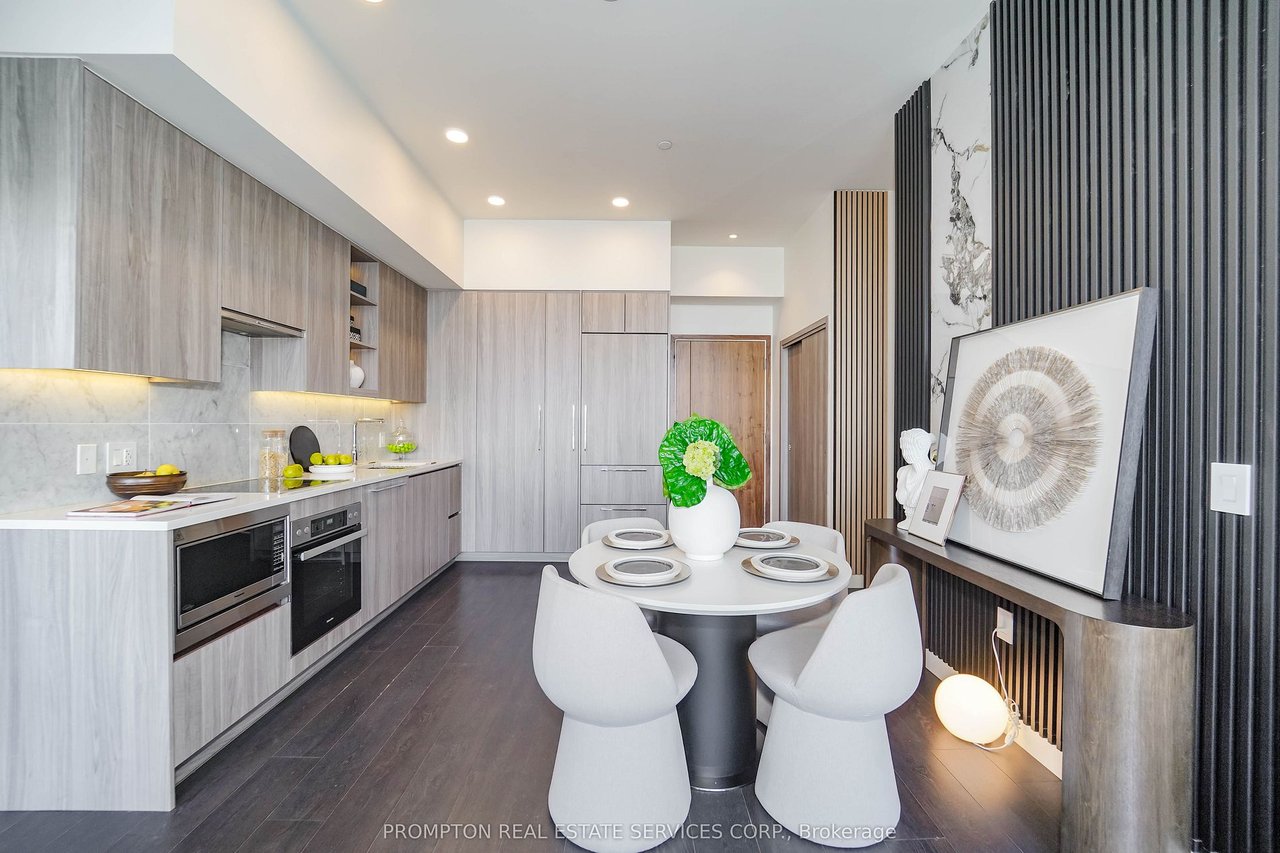 SEASONS CONDOS PENTHOUSE 