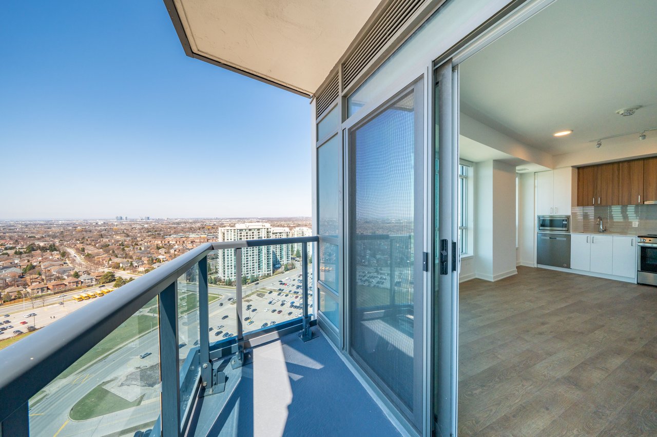 30 Upper Mall Way, A2205