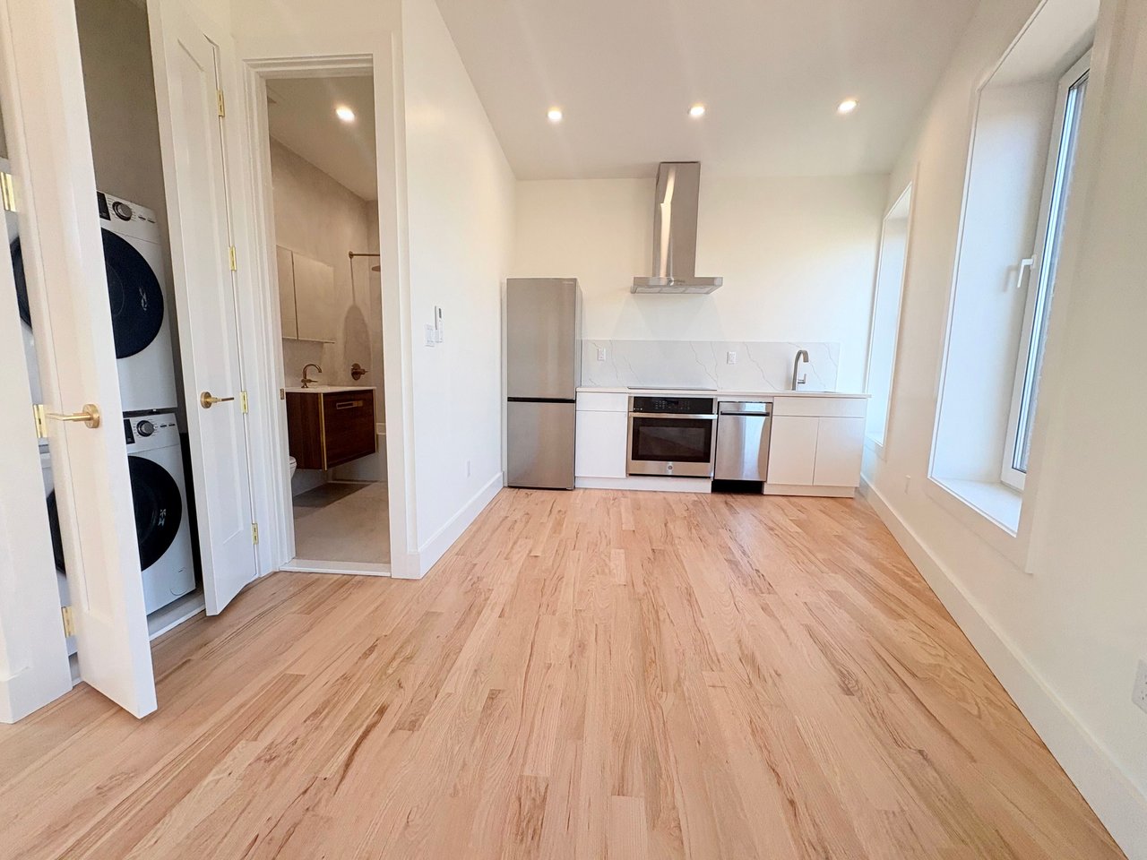 394 Broadway 4