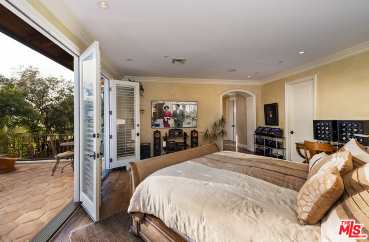 2636 La Cuesta Dr