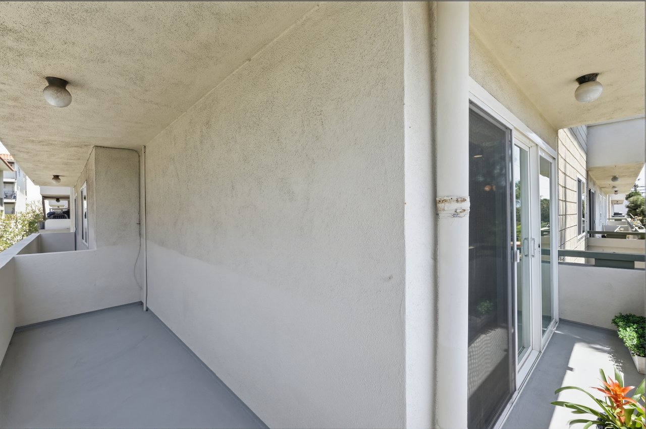 1600 Ardmore Avenue 231