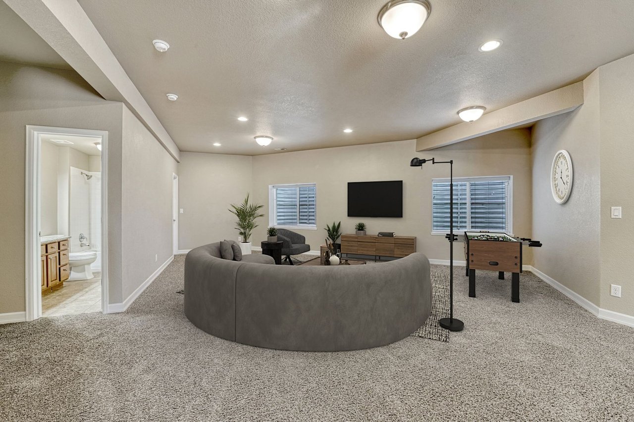 12589 Highland Oaks Place