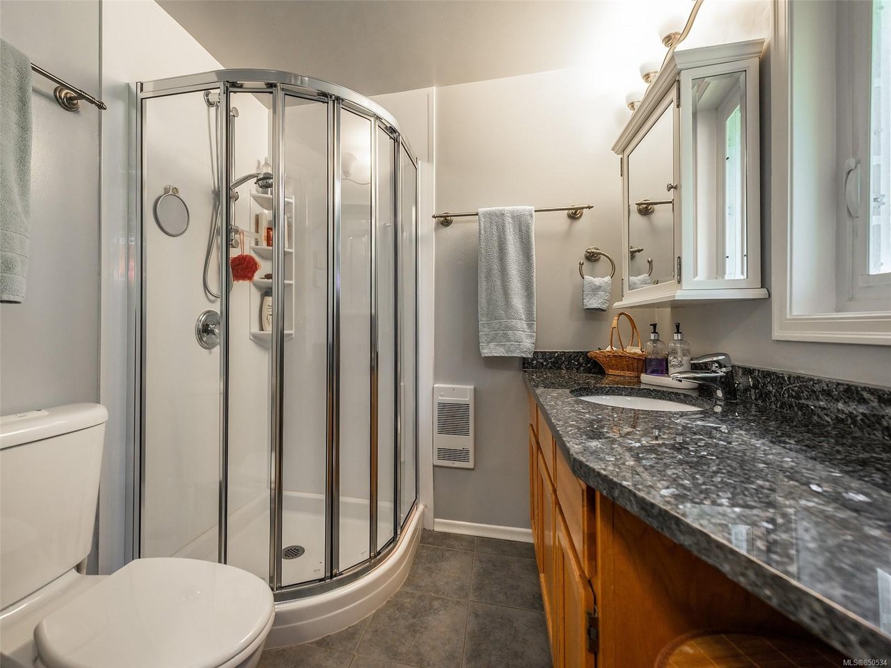 1238 Garry Oak Pl