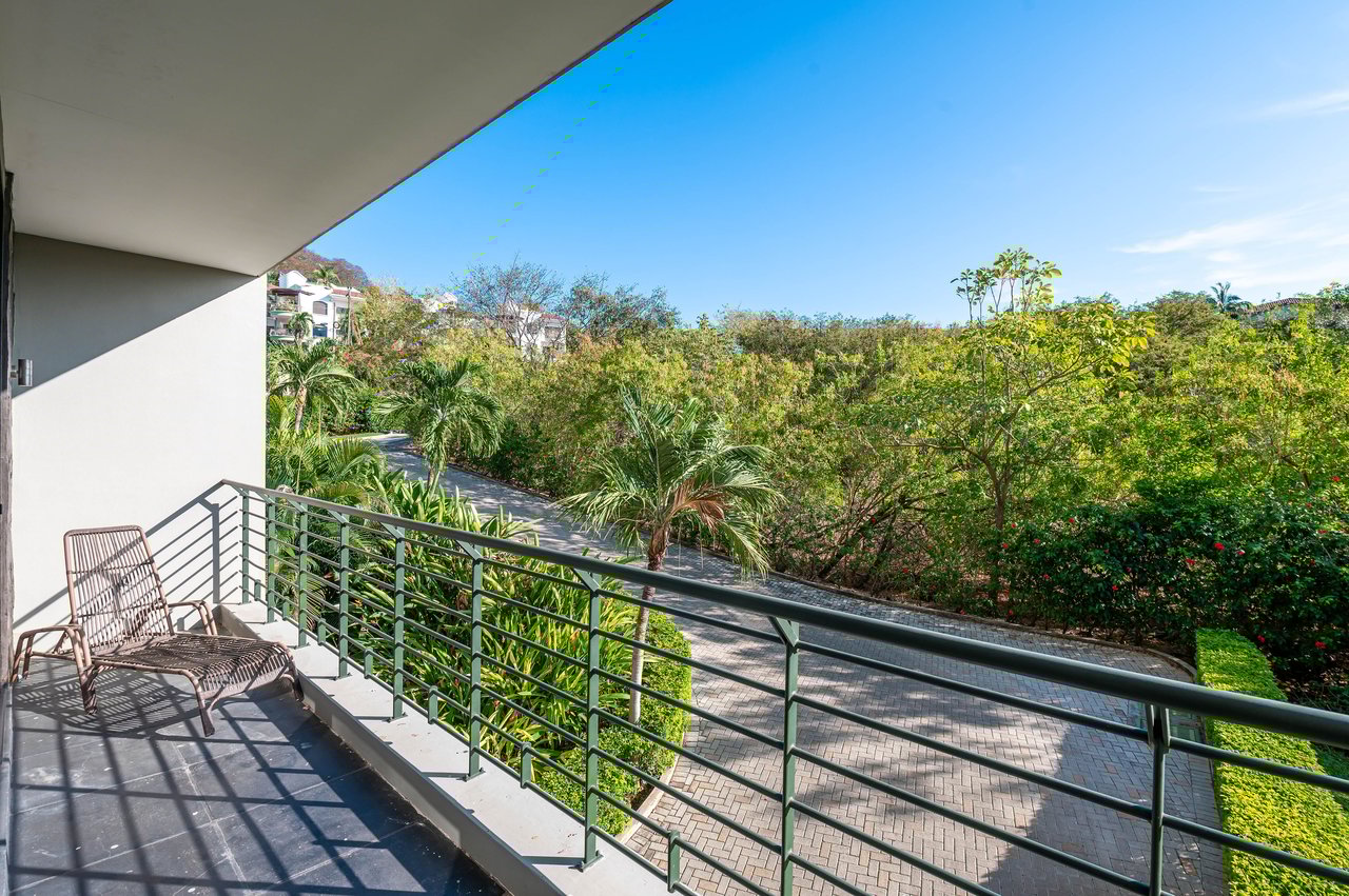 La Perla 113 | Boutique Luxury Condo in the Heart of Tamarindo