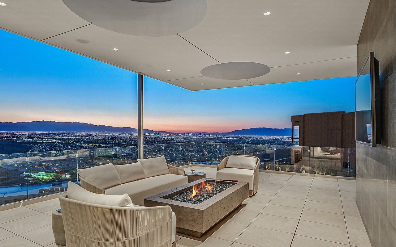Luxury Buyers Are Flocking to One of the Most Desired Streets in Henderson