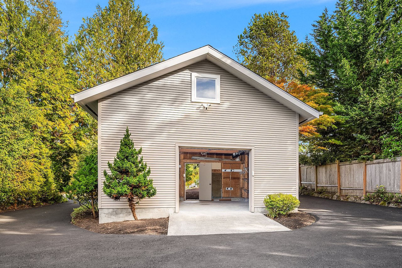 10245 Marine View Drive SW