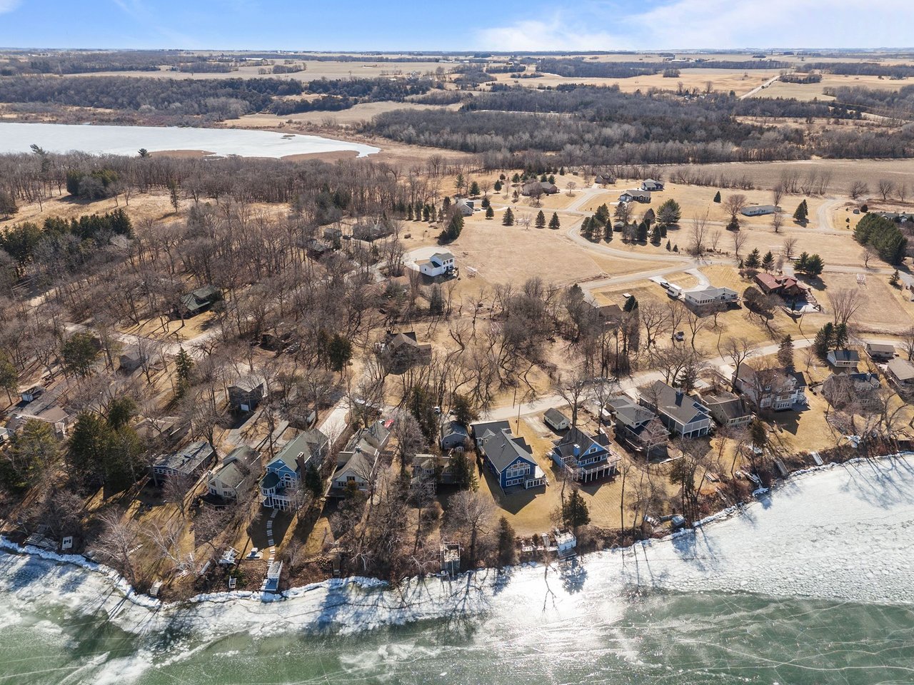 W2632 Oakwood Beach Road
