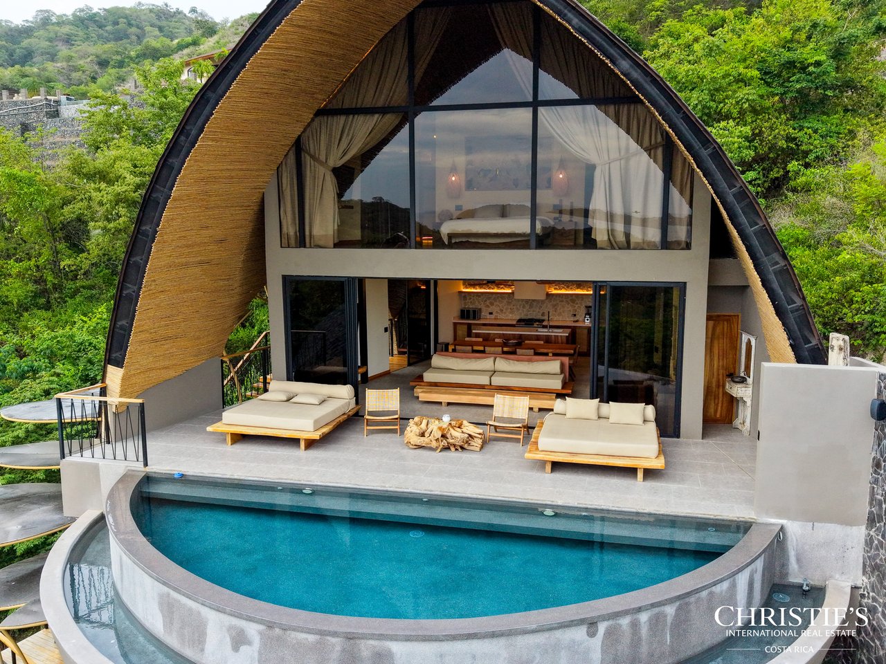 LE CLOS - An Exclusive Three-Residence Estate 