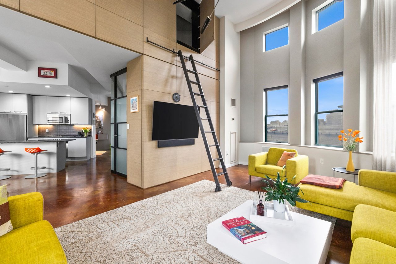 Sowa Full Service Condo