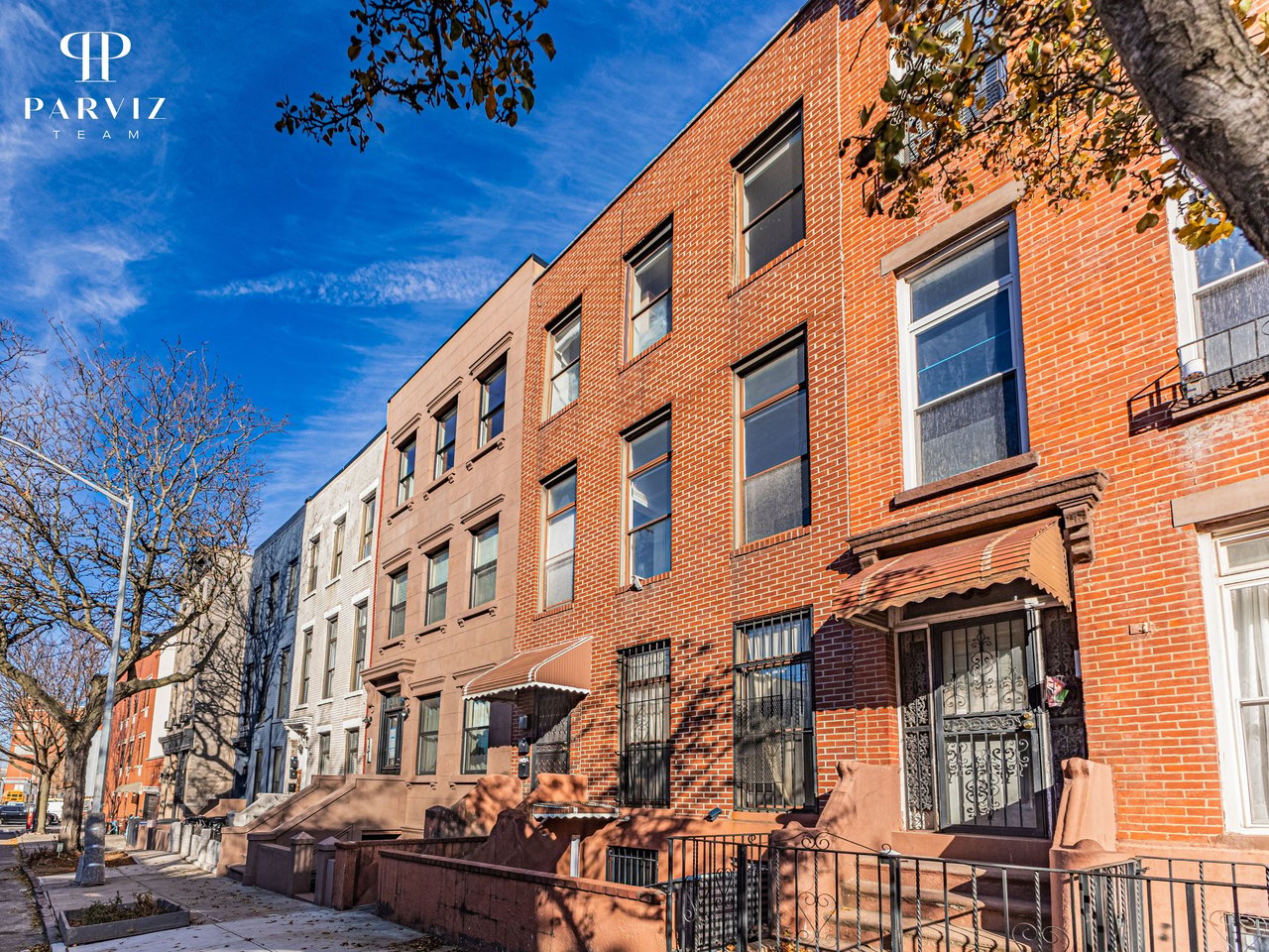 The Parviz Team at Compass, led by Associate Real Estate Broker Parviz Latipzoda, helping homeowners sell homes in Boerum Hill, Brooklyn.
