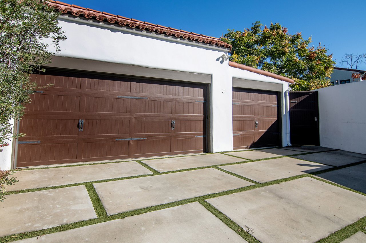 501 N Cahuenga Blvd.