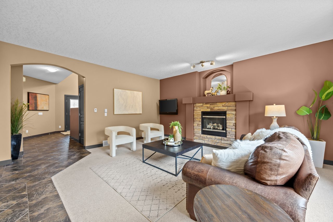 139 Tuscany Ridge Close NW