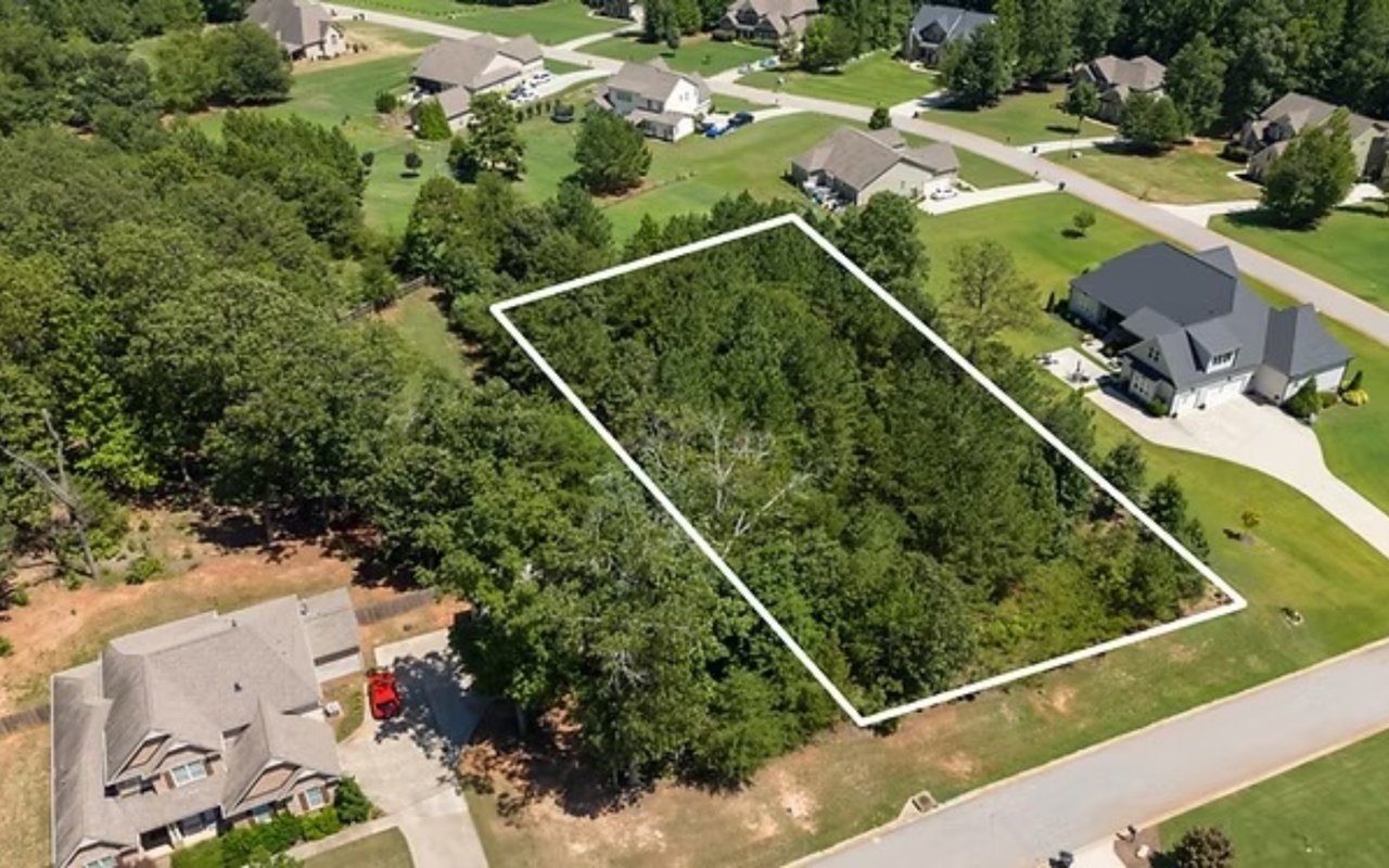 Elevating Your Property Listing: How Drone Services from Locke and Key Associates Give You the Advantage