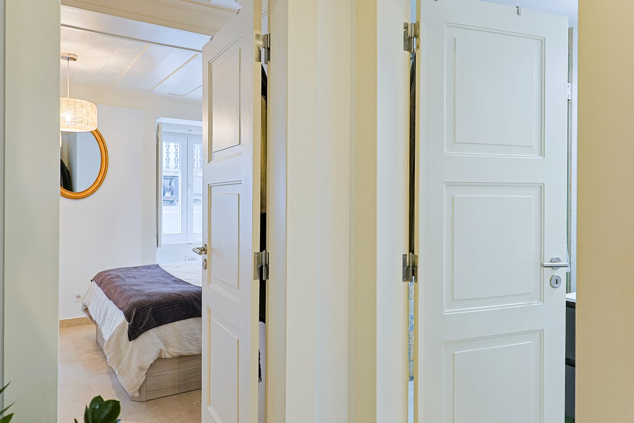 Trendy 1-Bedroom Duplex with Private Terrace in Lisbon’s Historic Heart