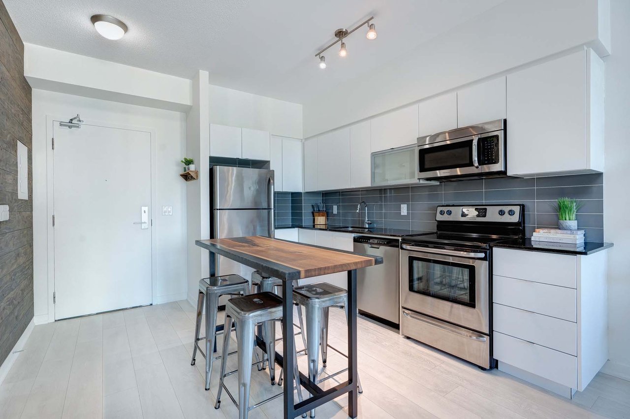 150 East Liberty St, #2216