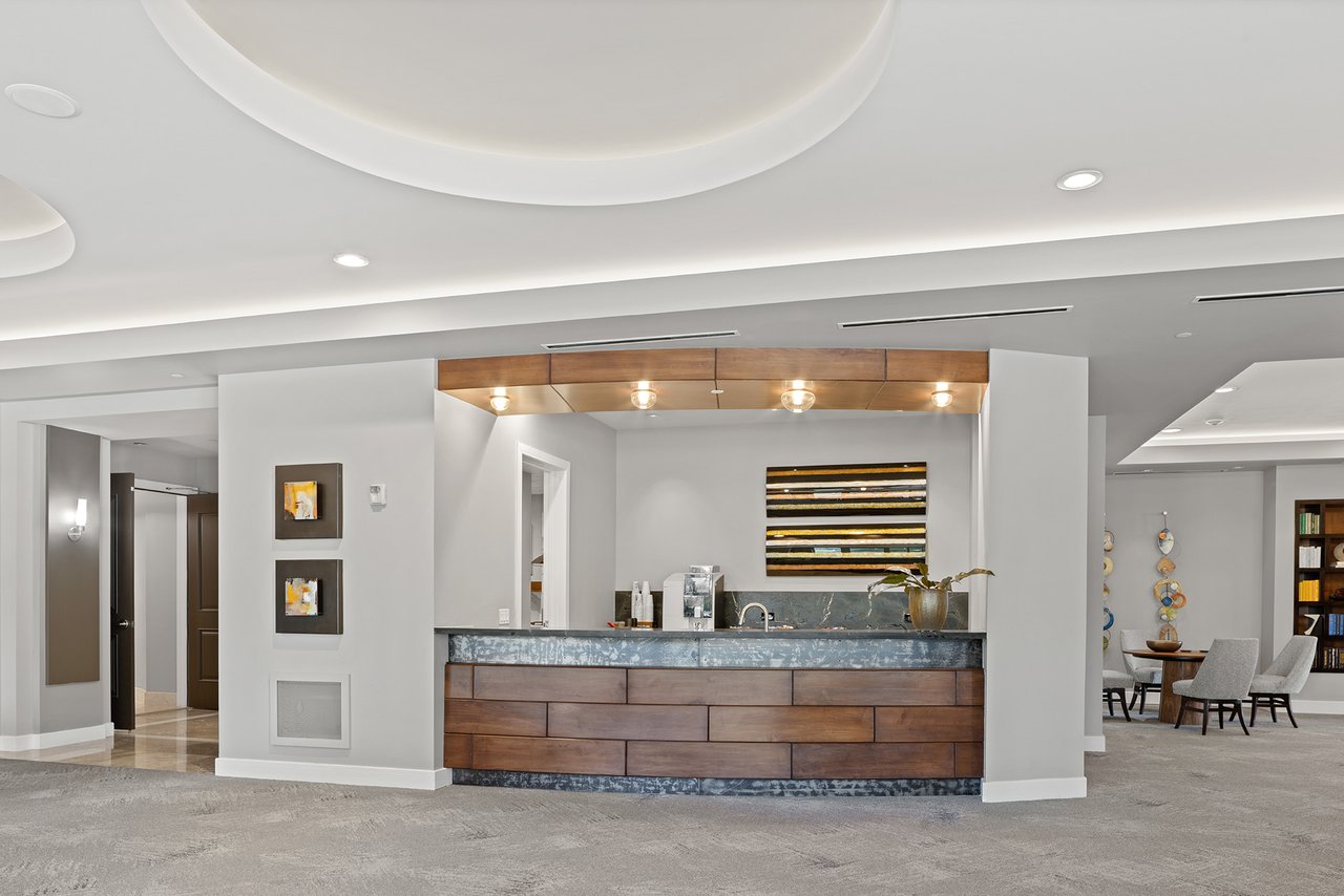 2211 E CAMELBACK Road 902