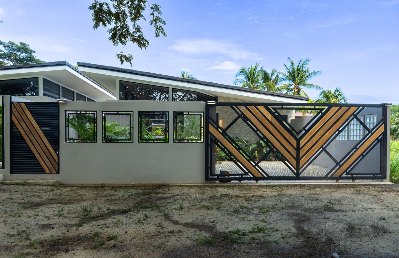 Turnkey Courtyard Pool Villa, Papagayo, Guanacaste