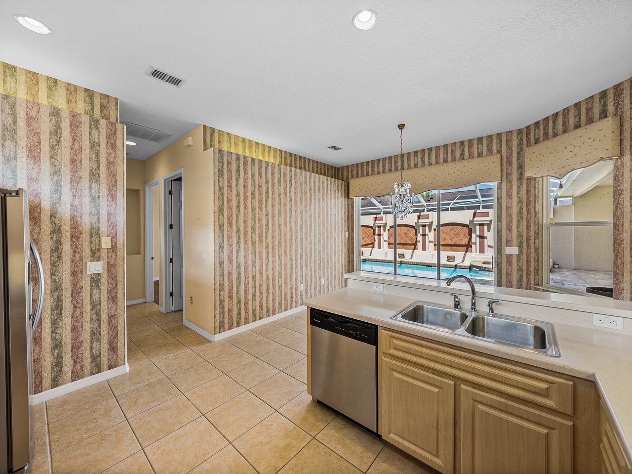 12508 FOREST HIGHLANDS DR