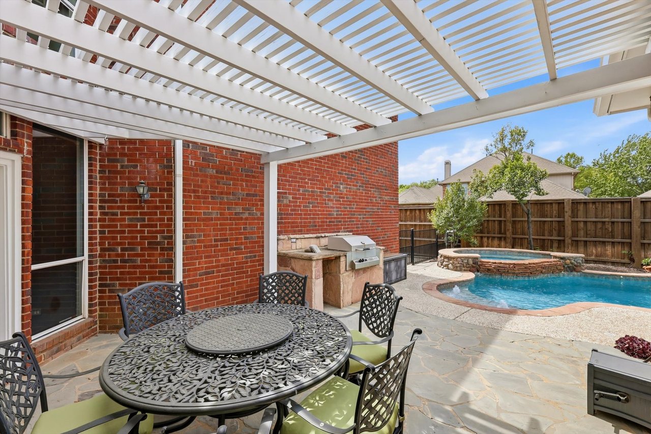 305 Brushy Creek Trail