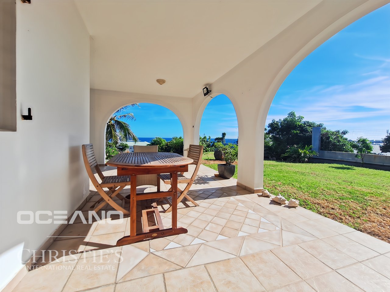 Exceptional Villa – Panoramic Ocean View (Oyster Pond)