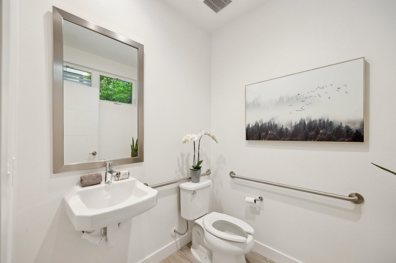 172 Uptown Cir