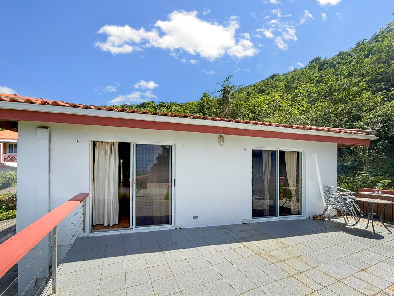 587 Lambert Beach Villa 3 Bedrooms