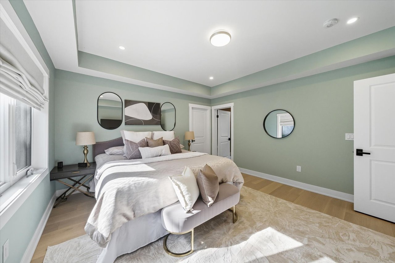 11 Avondale Cres 
