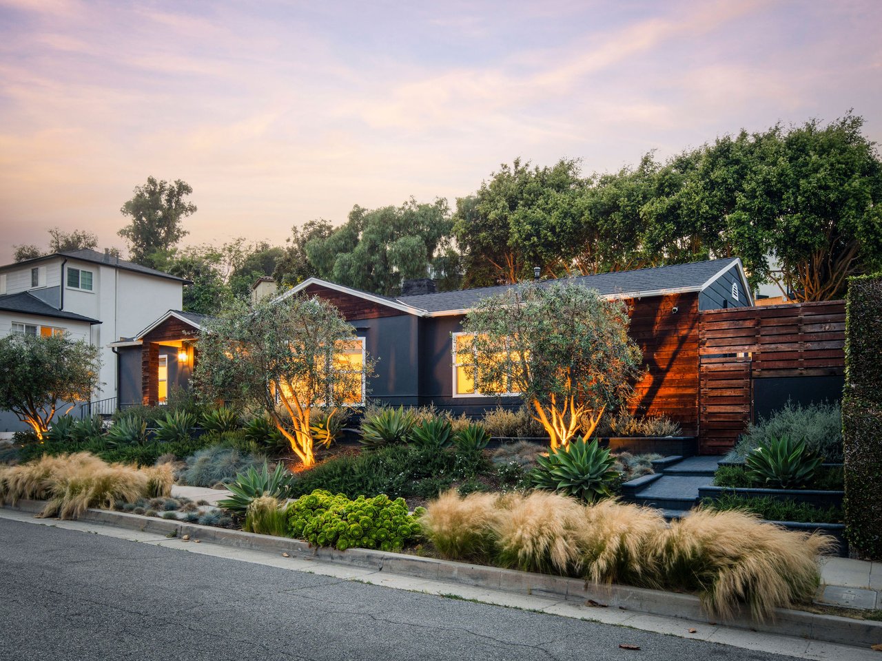 3823 Lorado Way in Historic View Park