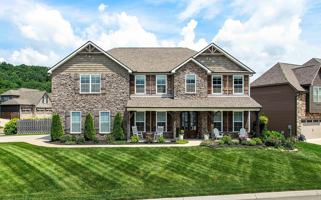Wallace Luxury Spotlight | 1822 Pierceson Point Lane Knoxville, Tennessee 37932