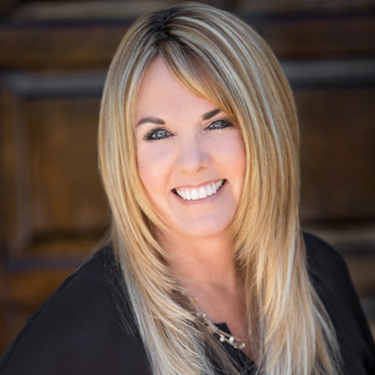 Julie Peterman Tustin, CA Real Estate Agent Headshot