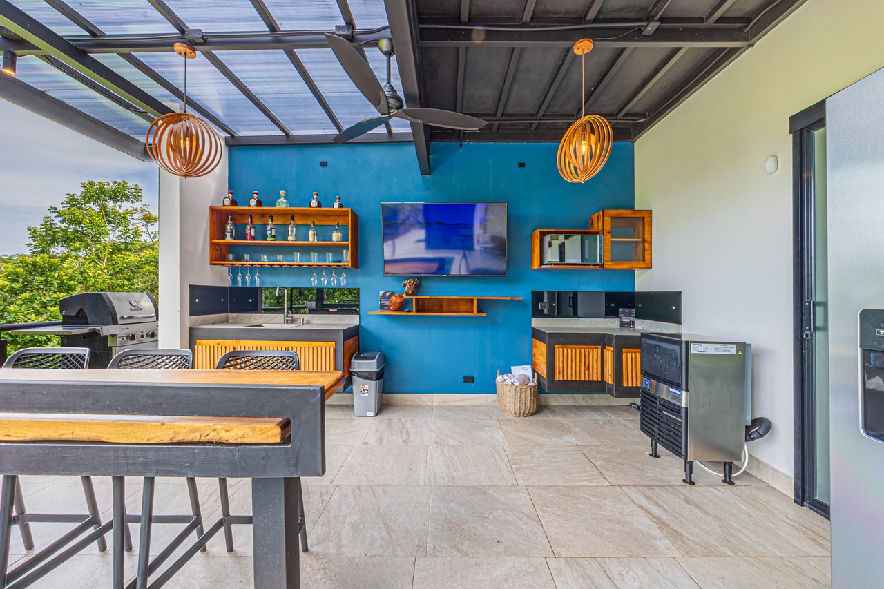 Casa Palma – Brand New Luxury 4BR/4.5BA Home with Stunning Sunset Views in Quepos