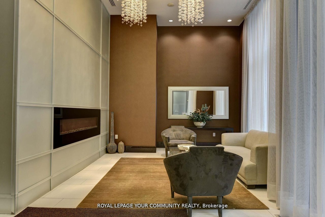 PREMIUM YORKVILLE LIVING