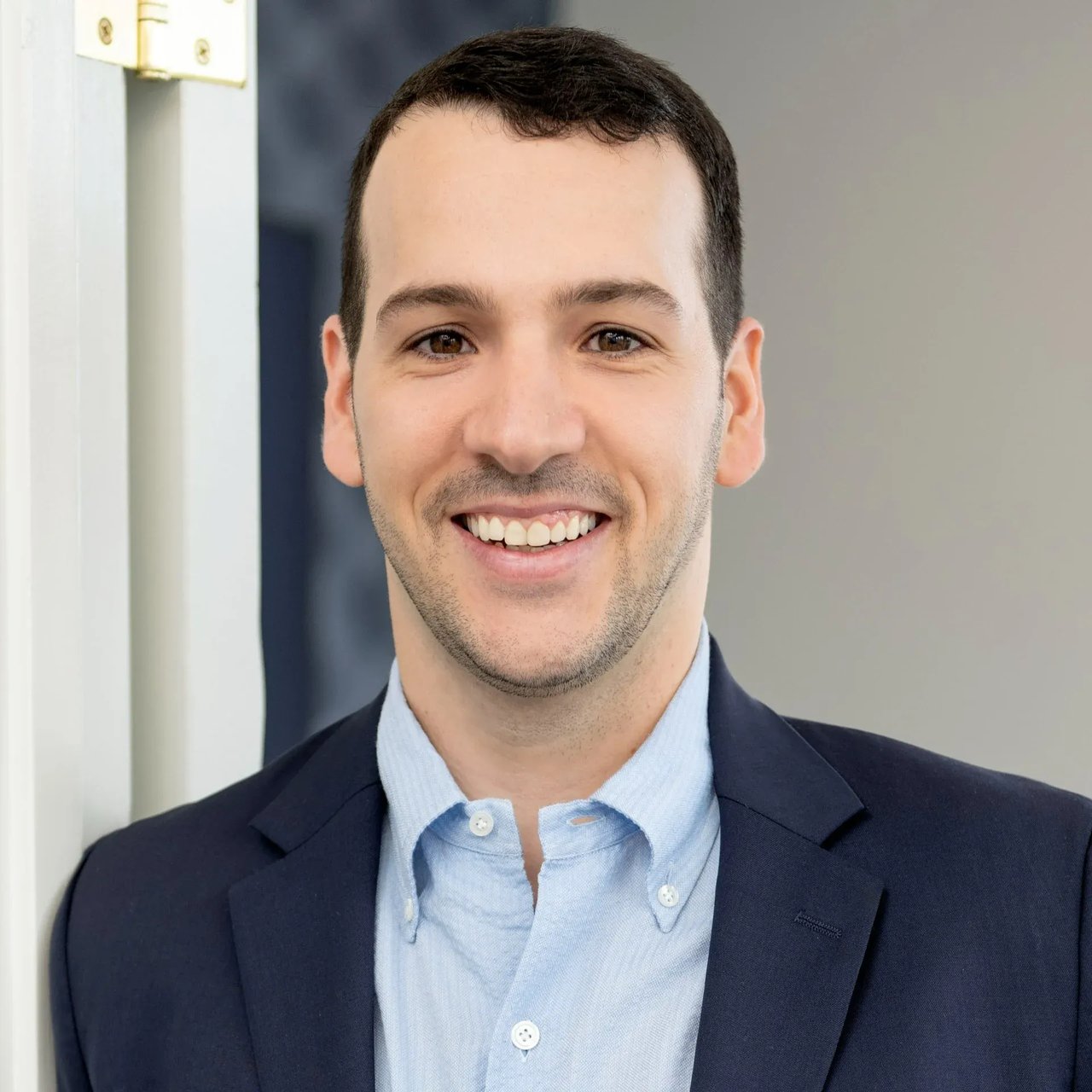 Gabe Derman Chicago, IL Real Estate Agent Headshot