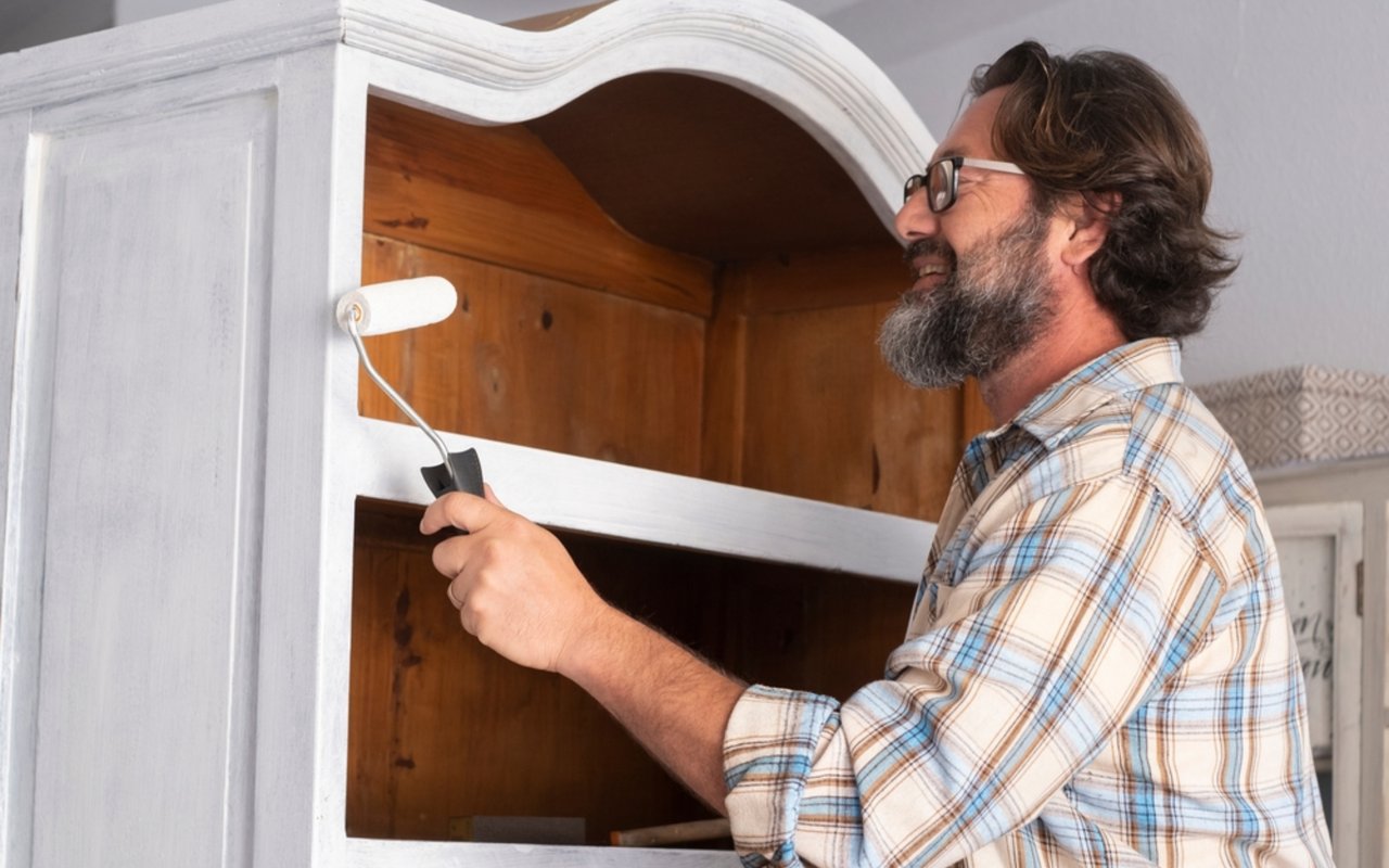 10 Creative Ways to Upcycle Old Furniture