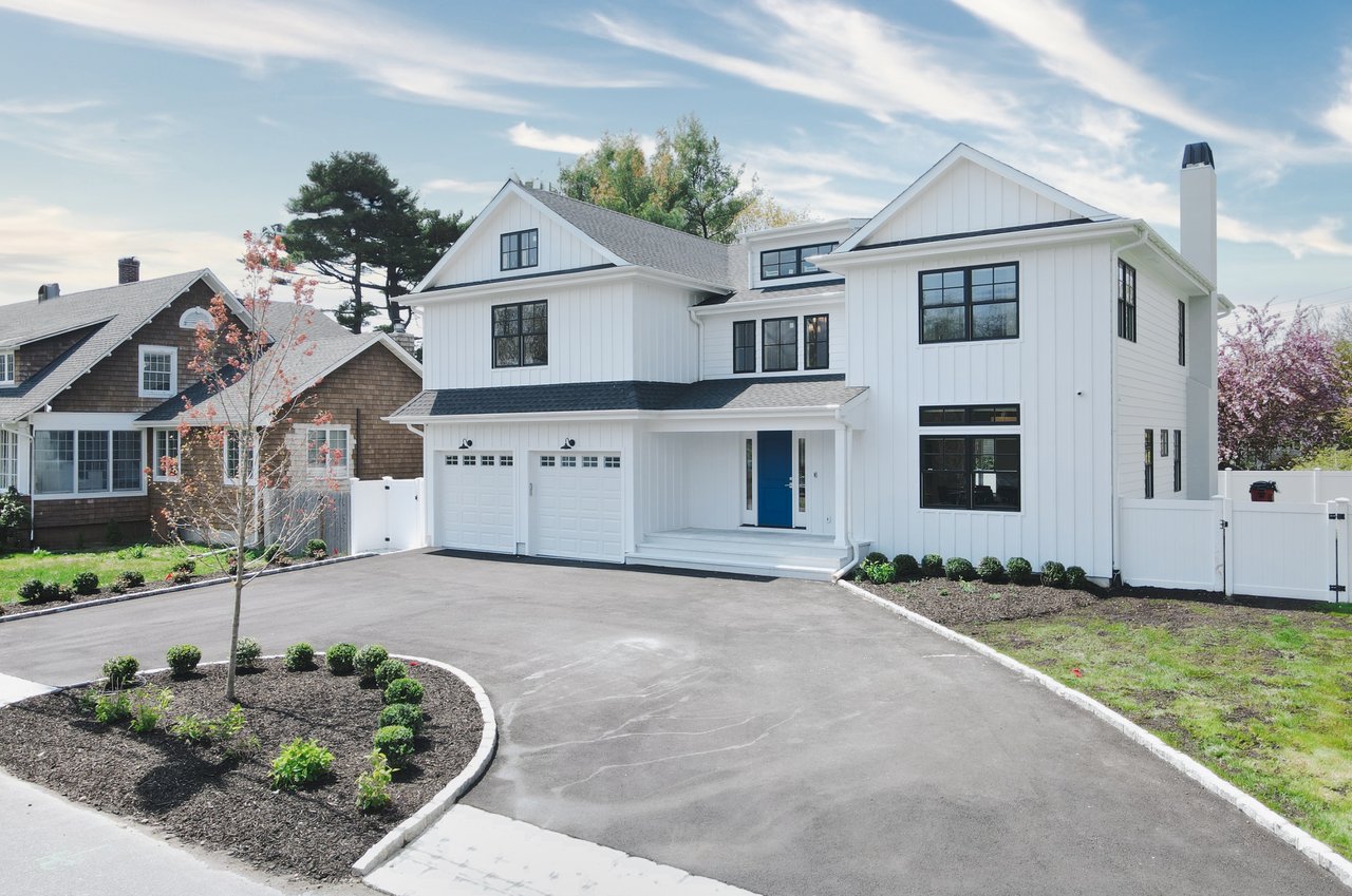 90 Montrose Ave