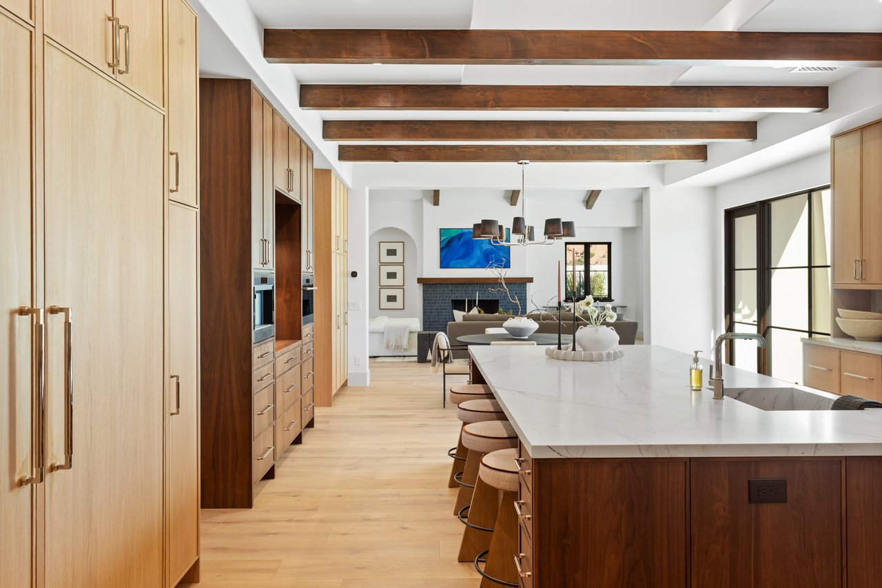 4605 E ROCKRIDGE Road