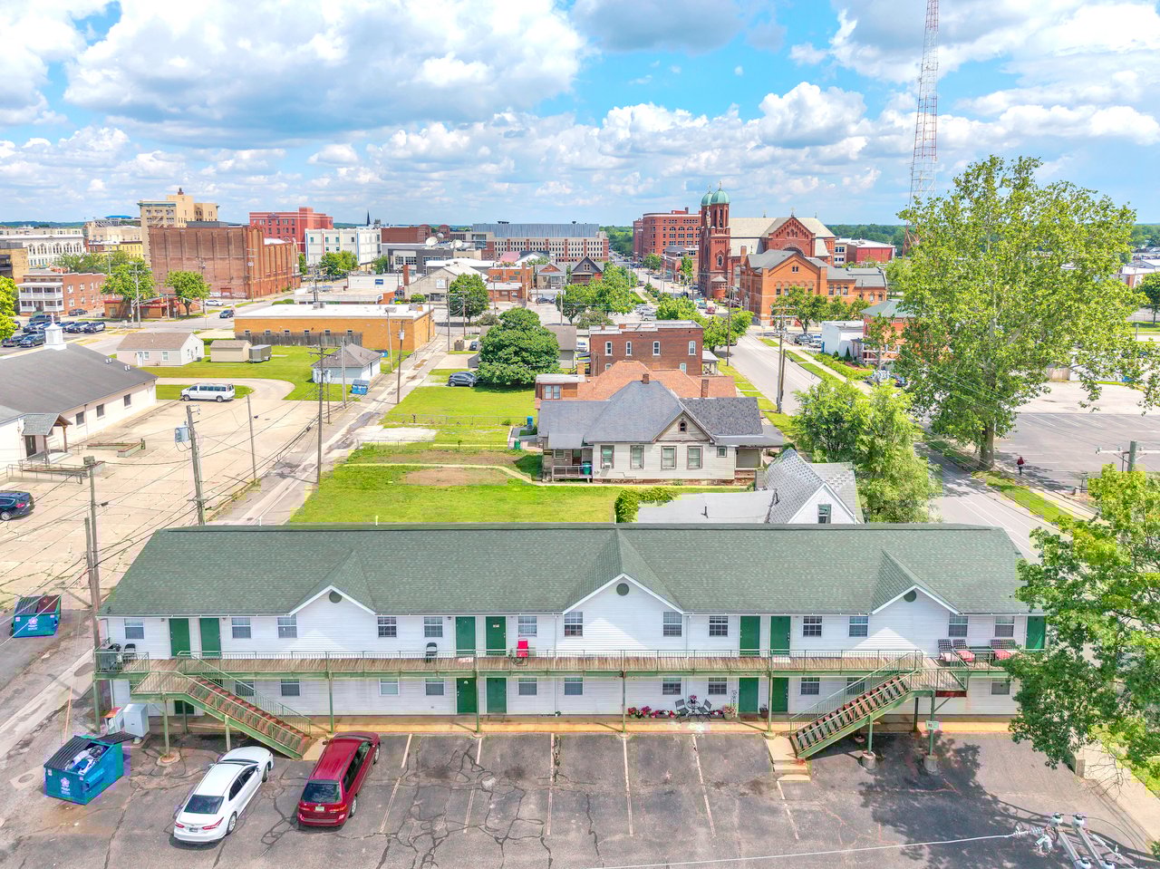 820 Poplar St