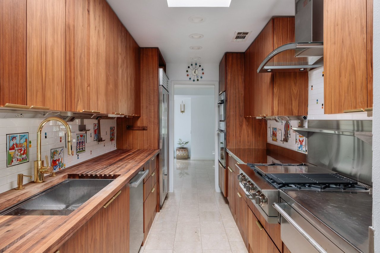 3304 Cherry Tree Circle