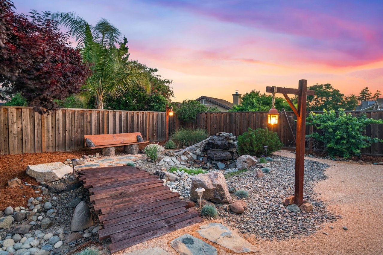 1186 El Rio Ct