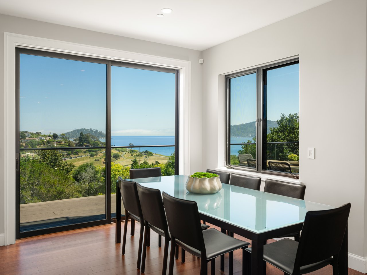 Stunning View Residence Built in 2015